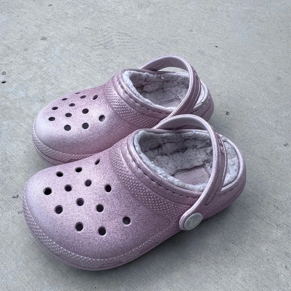 Kids Crocs Classic Glitter Sherpa‎ Lined Clogs Pink Comfort Shoes Kids Size 6